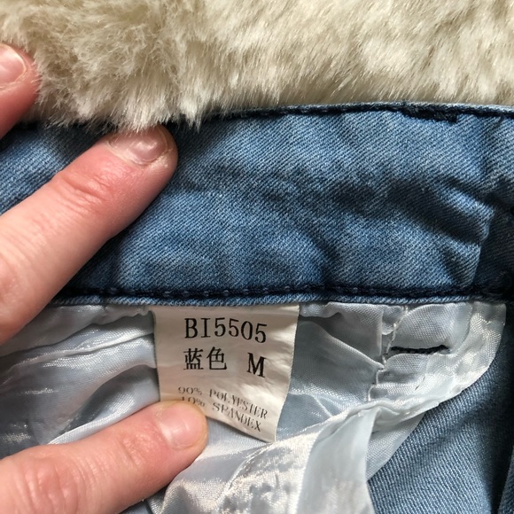 Capris - Picture 4 of 4